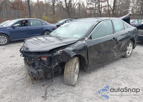 2014 Toyota Camry Se z USA, uszkodzony, nr VIN 4T1BF1FK2EU829590